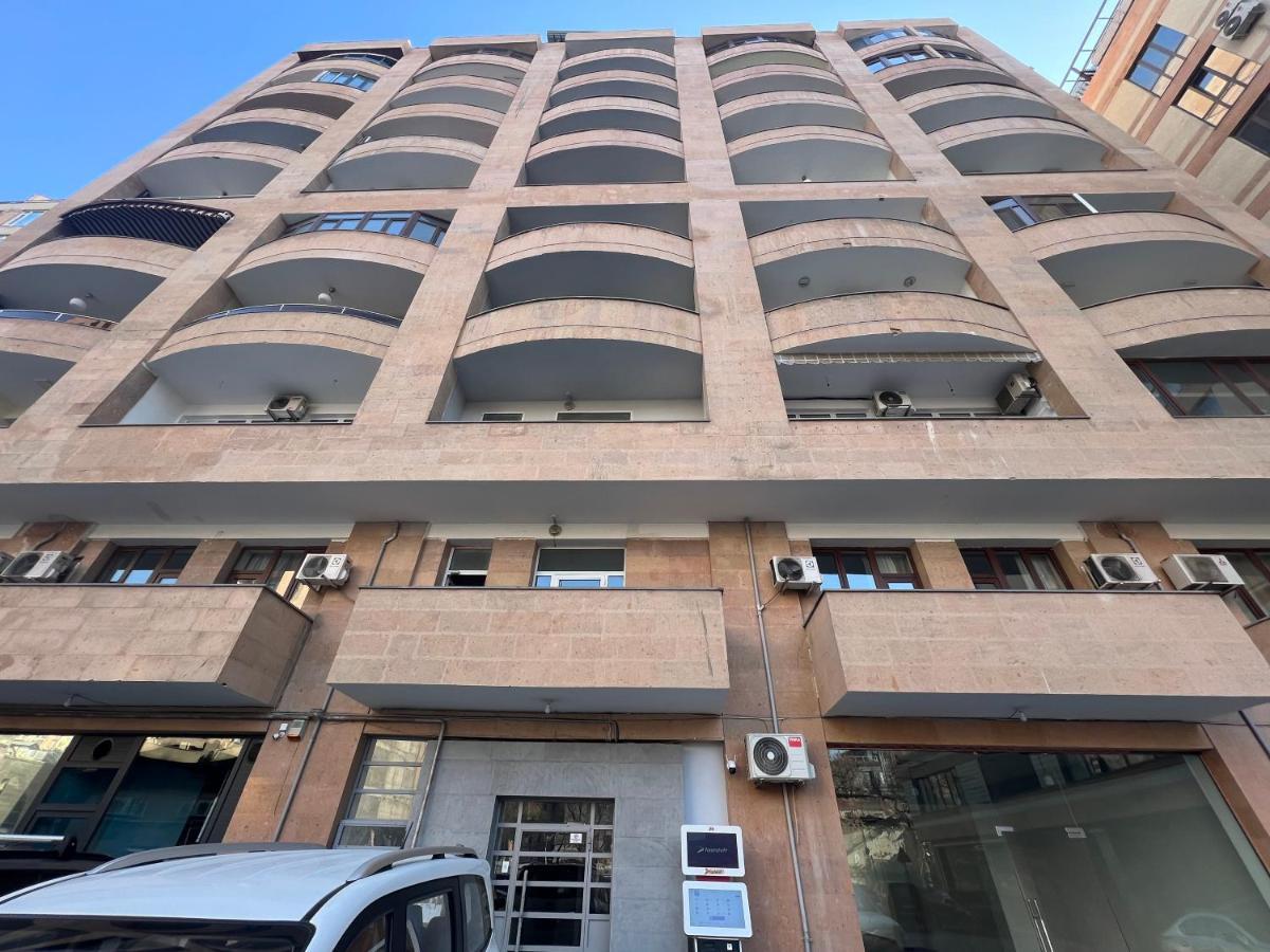 2 Bedrooms 2 Bathrooms Large And Lux Apartment Best Location Γιερεβάν Εξωτερικό φωτογραφία