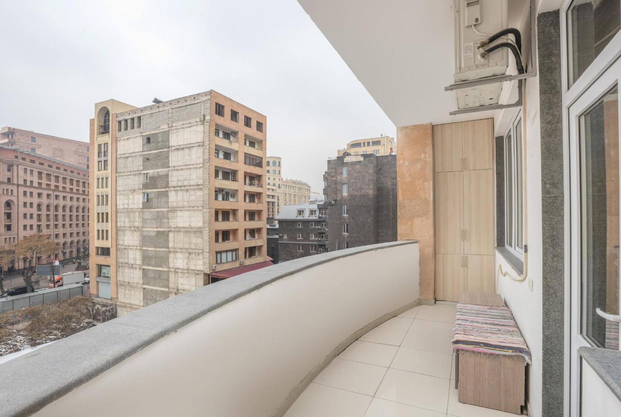 2 Bedrooms 2 Bathrooms Large And Lux Apartment Best Location Γιερεβάν Εξωτερικό φωτογραφία